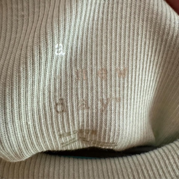 Light blue tank with butterfly design #butterfly - Picture 3 of 3